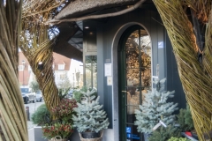 Coin Fleuri Outside Decor